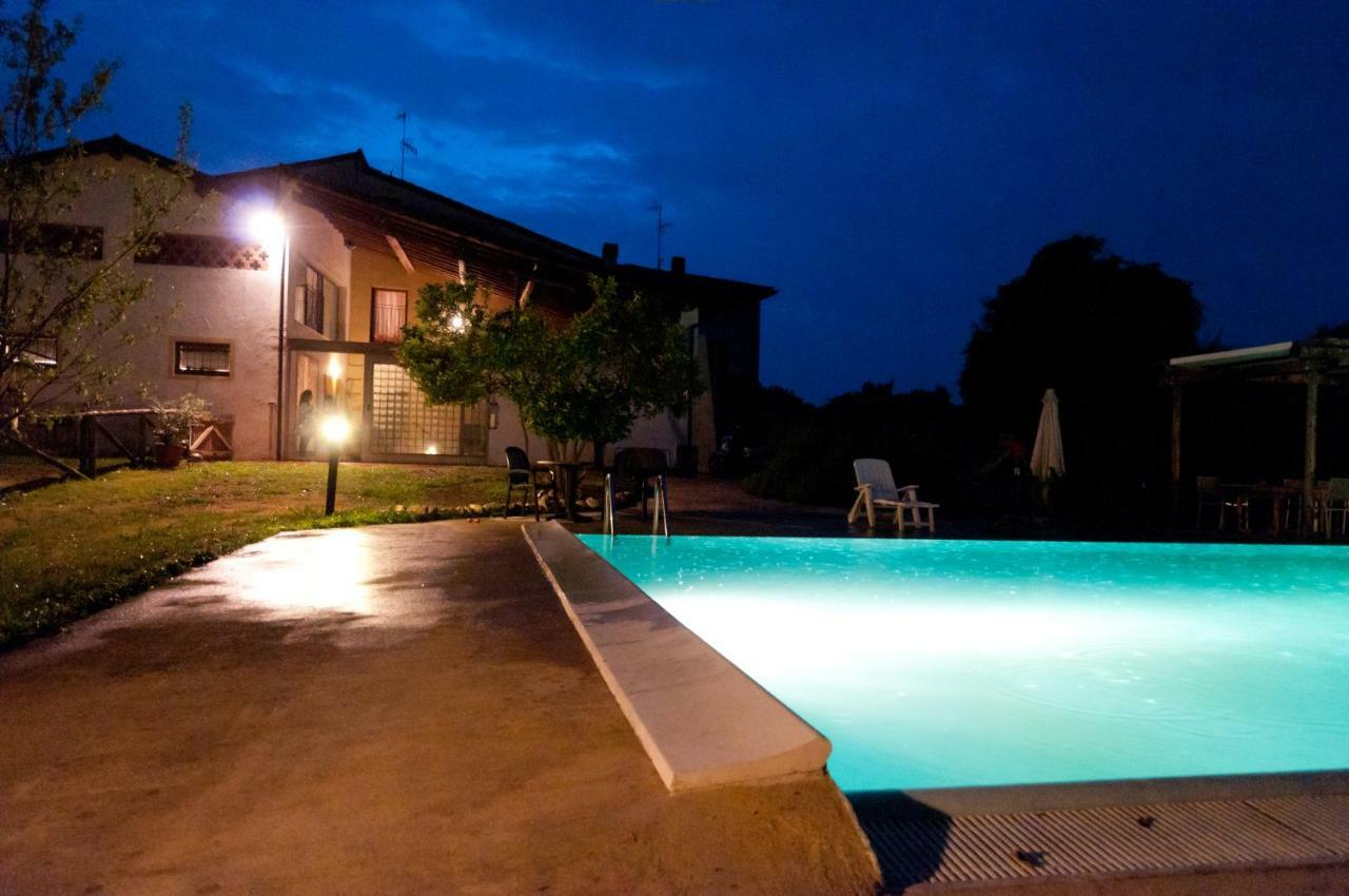 Casale Del Sole Garda Bed & Breakfast Monzambano Exterior photo
