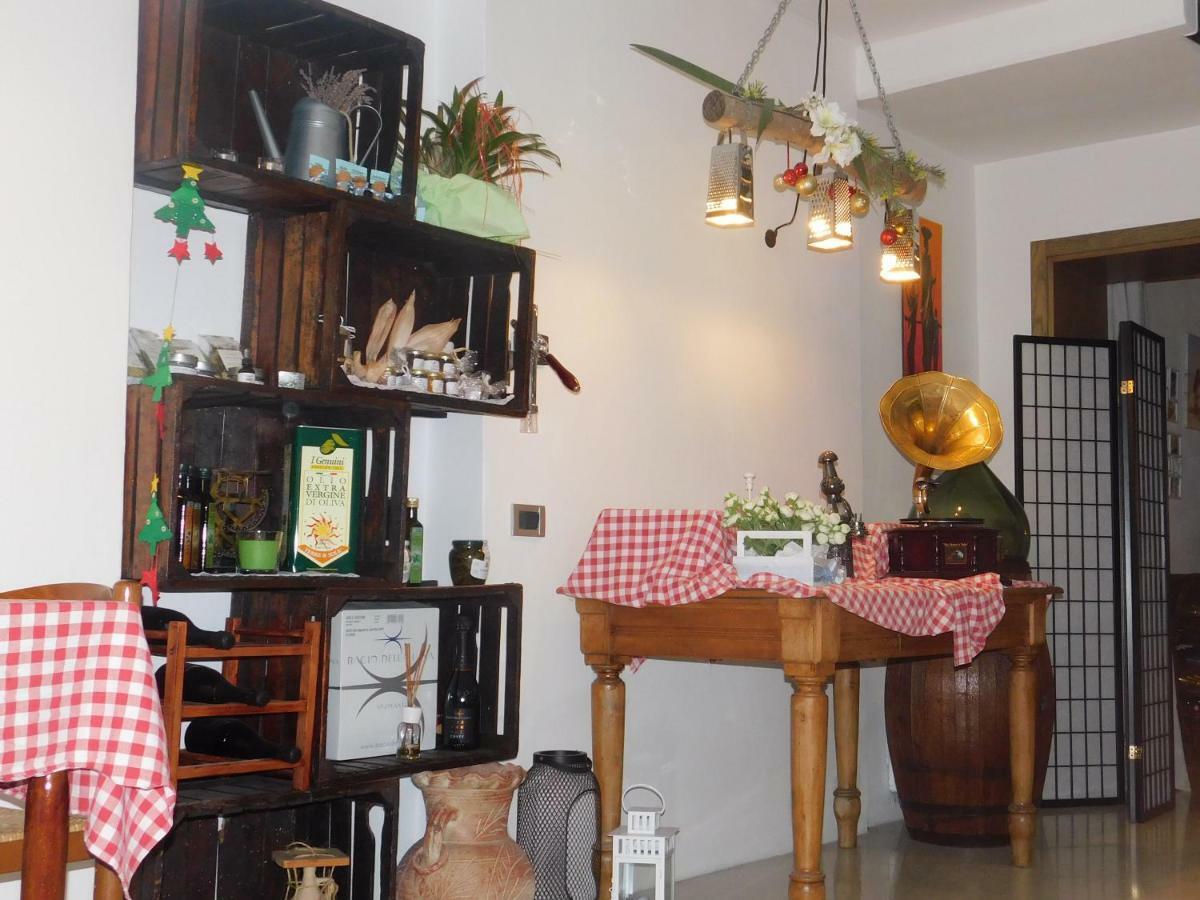 Casale Del Sole Garda Bed & Breakfast Monzambano Exterior photo