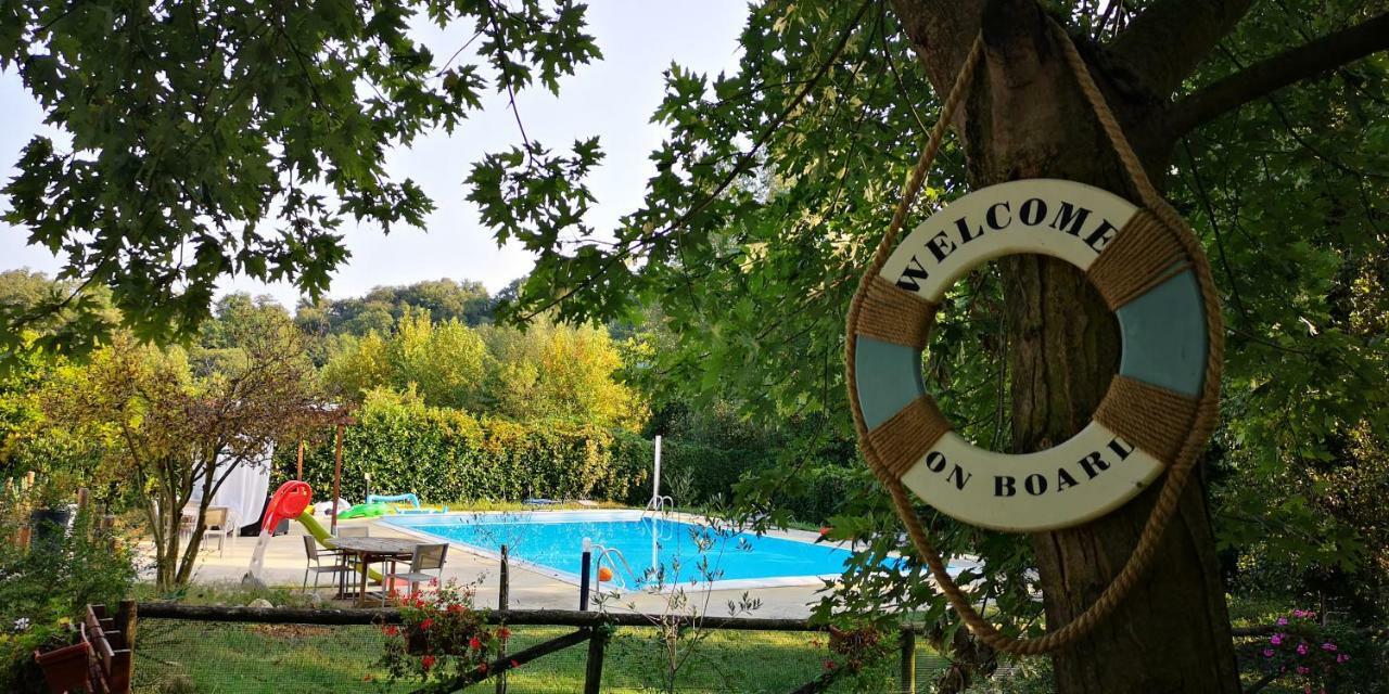 Casale Del Sole Garda Bed & Breakfast Monzambano Exterior photo