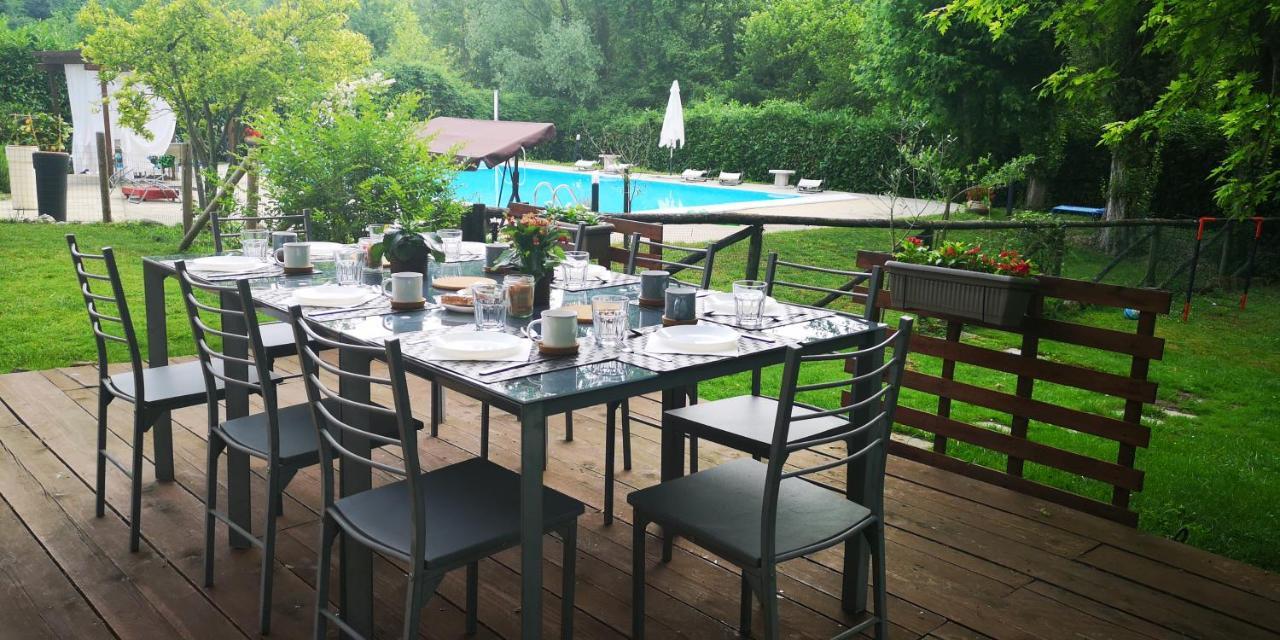 Casale Del Sole Garda Bed & Breakfast Monzambano Exterior photo